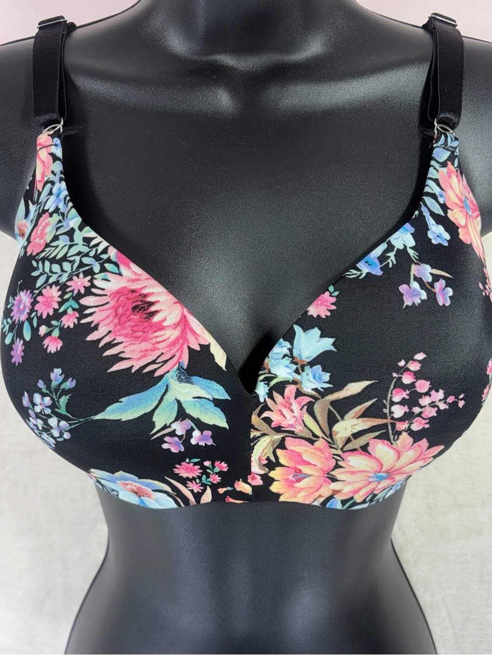 LA VIE EN ROSE Floral Comfort Wireless T-Shirt Bra - Black Floral size 34D